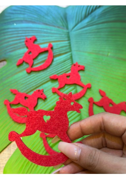 6 Adet Kırmızı Keçe At Arma Dikiş Aksesuarı 7x7 cm modelleri