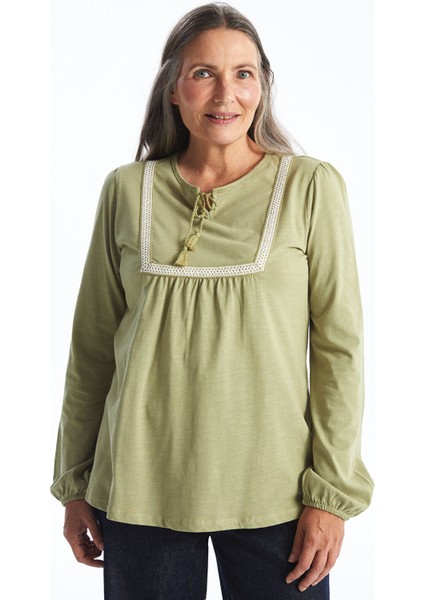 Yeni Sezon Bağlamalı Yaka Nakışlı Uzun Kollu Kadın Bluz