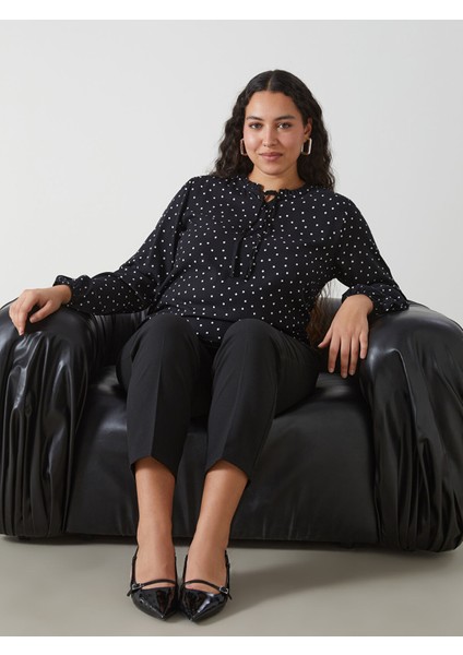 Yeni Sezon Bağlamalı Yaka Puantiyeli Kadın Bluz