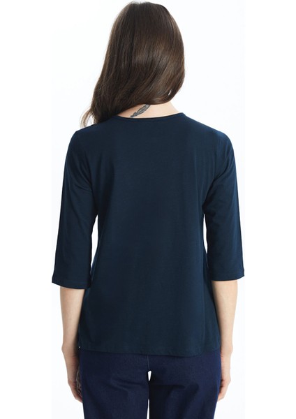 Yeni Sezon Bağlamalı Yaka Nakışlı Kadın Bluz fırsatları