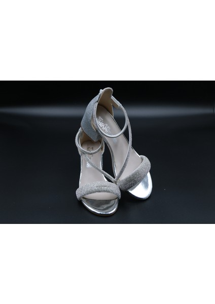 Gümüş Kız Çocuk 4 cm Topuklu Sandalet Abiye Ayakkabı fiyatları