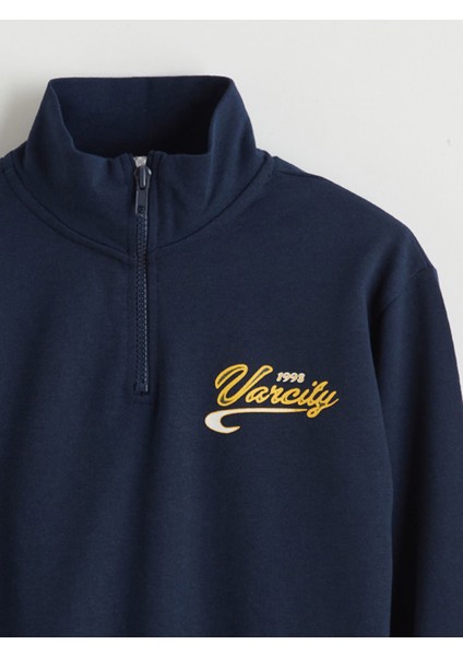 Yeni Sezon Dik Yaka Erkek Çocuk Sweatshirt modelleri