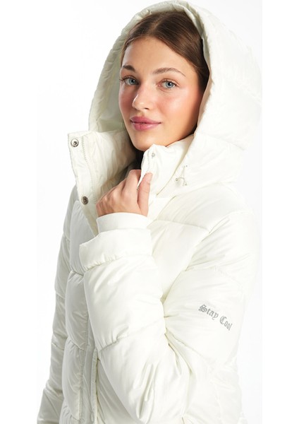 Yeni Sezon Kapüşonlu Kadın Şişme Mont fırsatları