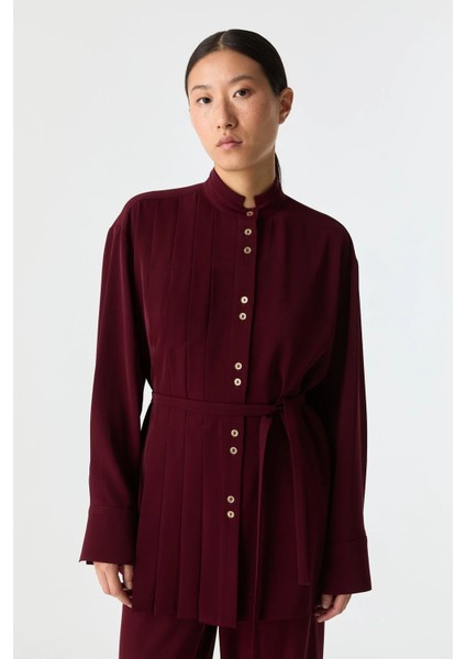 Pilise Detaylı Dökümlü Gömlek