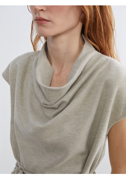 Yeni Sezon Dökümlü Yaka Bluz modelleri