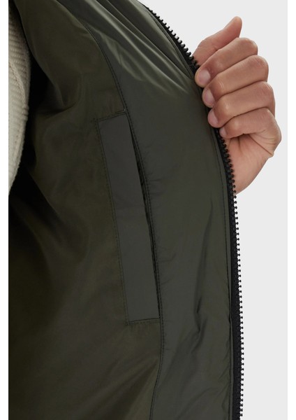 Comfort Fit Çıkarılabilir Kapüşonlu Şişme Mont Erkek Mont DM0DM19786 Mrh