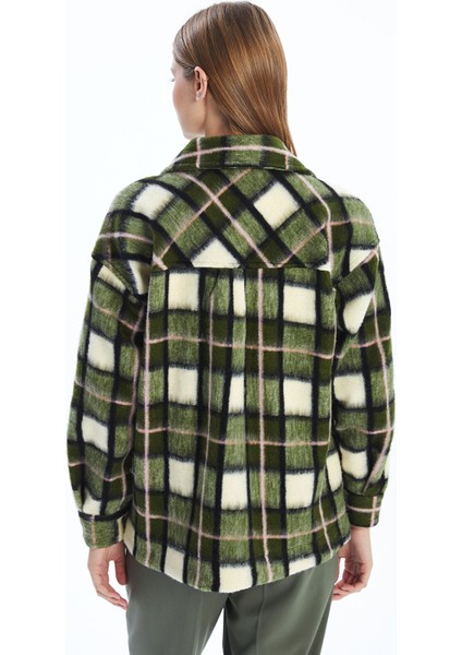 Yeni Sezon Desenli Oversize Kadın Pelüş Gömlek Ceket fırsatları