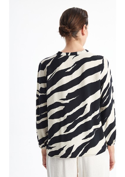 Yeni Sezon Bağlamalı Yaka Desenli Uzun Kollu Kadın Bluz fırsatları