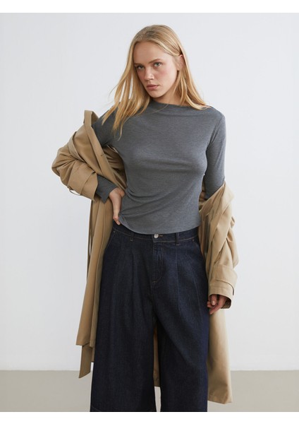 Yeni Sezon Kayık Yaka Büzgülü Bluz