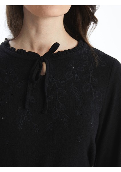 Yeni Sezon Bağlamalı Yaka Nakışlı Kadın Bluz modelleri