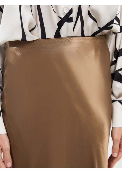 Yeni Sezon Standart Fit Düz Saten Kadın Etek modelleri