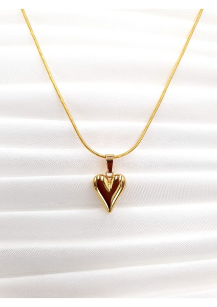 Altın Kalp Kolye – Zarif Yılan Zincirli, Şık ve Zamansız Tasarım fiyatları