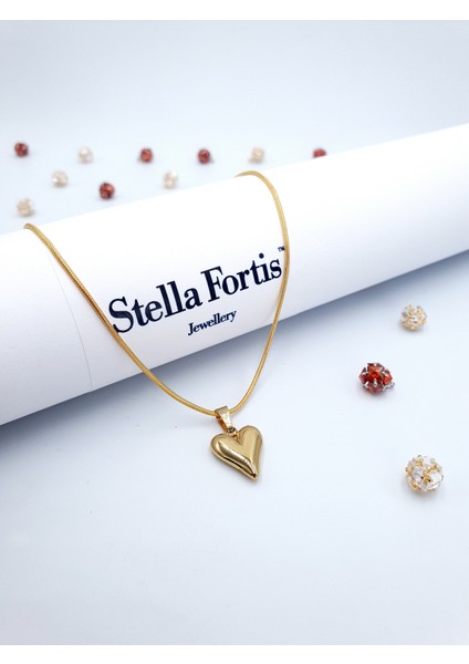 Altın Kalp Kolye – Zarif Yılan Zincirli, Şık ve Zamansız Tasarım fırsatları