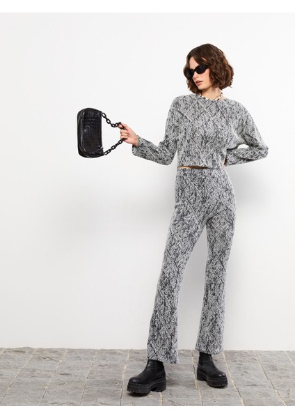 Yeni Sezon Standart Fit Desenli Kadın Pantolon