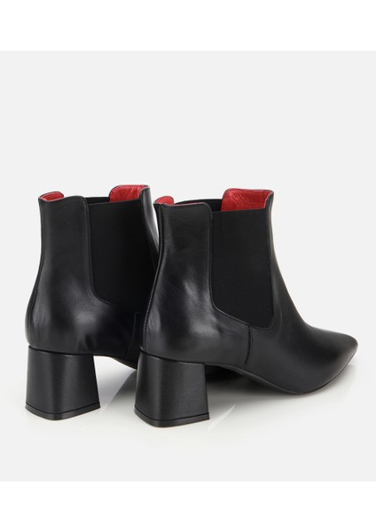 01BOH315510A100 KADIN Deri Siyah Yumuşak Dokulu Lastik Detaylı Topuklu Bot fırsatları