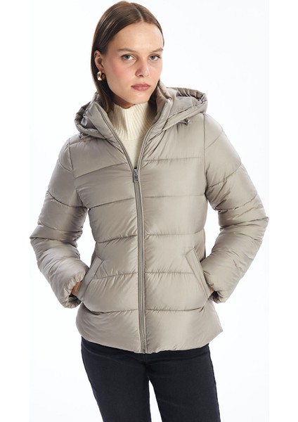 Yeni Sezon Kapüşonlu Kadın Şişme Mont