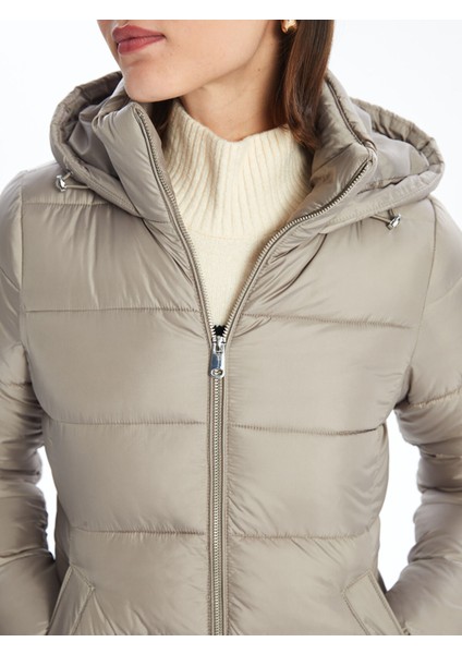 Yeni Sezon Kapüşonlu Kadın Şişme Mont modelleri