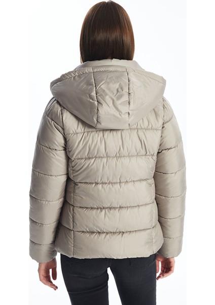 Yeni Sezon Kapüşonlu Kadın Şişme Mont indirimleri