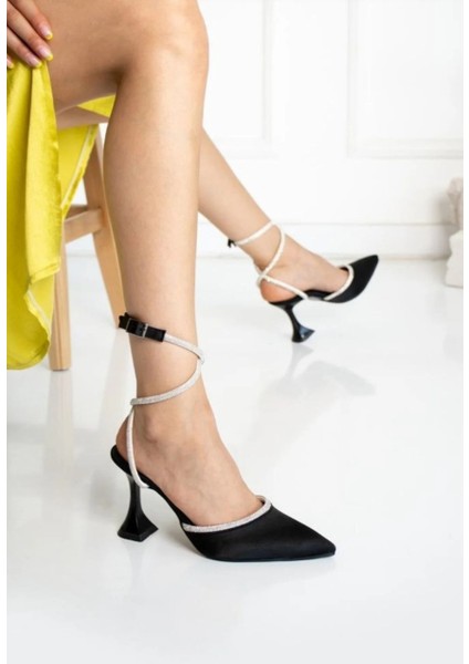 Siyah Saten Bilekten Bağlamalı Topuklu Kadın Ayakkabı indirimleri