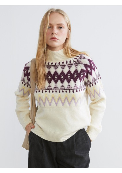 Yeni Sezon Yarım Balıkçı Yaka Desenli Kadın Triko Kazak