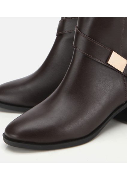 01BOH314860A480 KADIN Kahverengi Metal Detaylı Bilekte Düz Bot modelleri