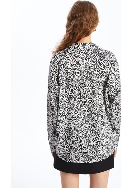 Yeni Sezon Desenli Oversize Saten Kadın Gömlek fırsatları