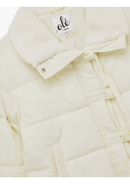 Uzun Kollu Suni Kürk Yaka Fermuarlı Cepli Kapitone Ceket indirimleri