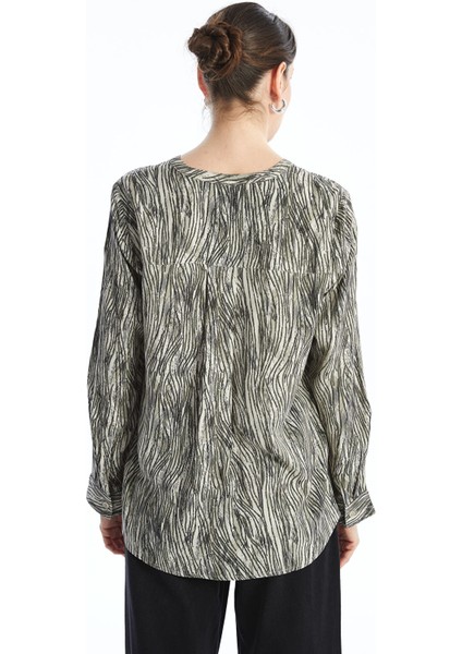 Yeni Sezon Kaçık Yaka Desenli Uzun Kollu Kadın Bluz indirimleri