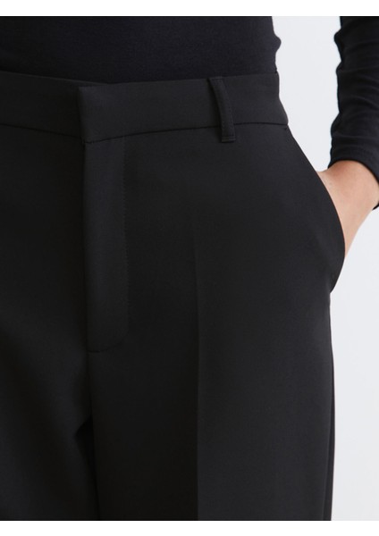 Yeni Sezon Standart Fit Geniş Paça Kadın Pantolon modelleri