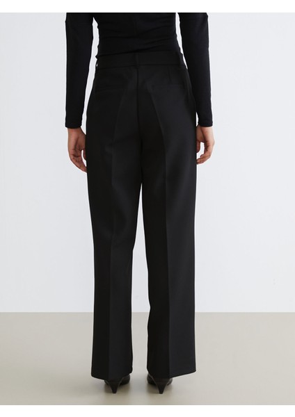 Yeni Sezon Standart Fit Geniş Paça Kadın Pantolon fırsatları