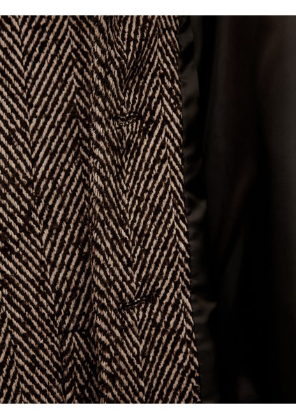 x Melis Ağazat - Kısa Kaban Uzun Kollu Cepli Düğmeli Desenli