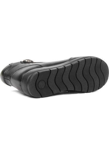 Kadın Siyah Fermuarlı Deri Bot indirimleri