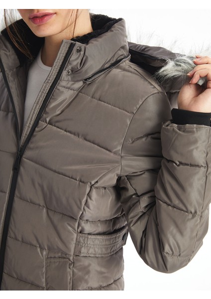 Yeni Sezon Kadın Kapüşonlu Düz Şişme Mont indirimleri