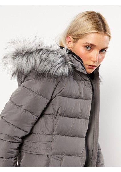 Yeni Sezon Kadın Kapüşonlu Düz Şişme Mont fiyatları