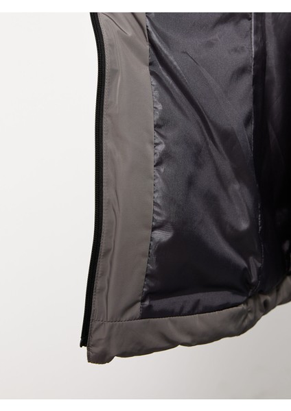 Yeni Sezon Kadın Kapüşonlu Düz Şişme Mont fırsatları