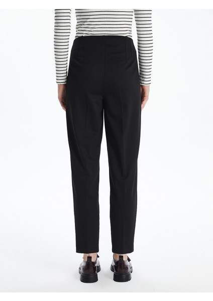 Yeni Sezon Standart Fit Kadın Pantolon fırsatları