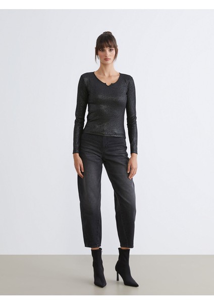 Yeni Sezon V Yaka Parlak Görünümlü Bluz fiyatları