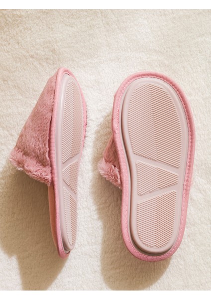 Yeni Sezon Pelüş Kadın Ev Terliği fırsatları