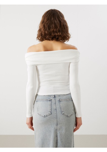 Yeni Sezon Kayık Yaka Kadın Body fırsatları