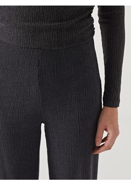 Yeni Sezon Standart Fit Dokulu Kadın Pantolon modelleri