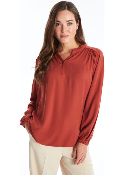 Yeni Sezon Kaçık Yaka Düz Uzun Kollu Kadın Bluz