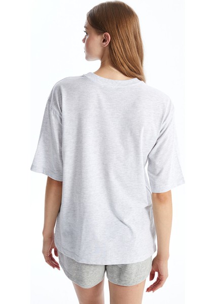 Yeni Sezon Bisiklet Yaka Baskılı Oversize Kadın Tişört fırsatları