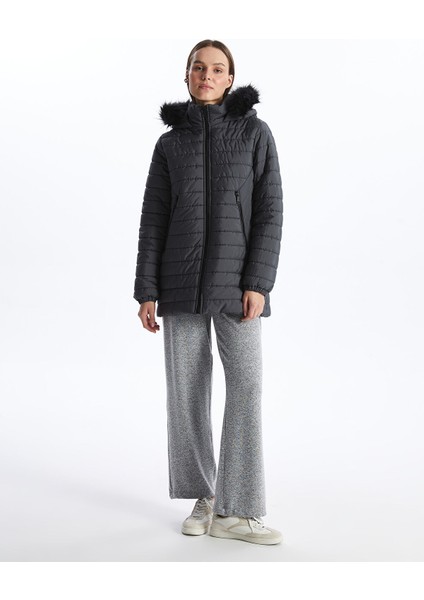 Yeni Sezon Kadın Kapüşonlu Düz Şişme Mont modelleri