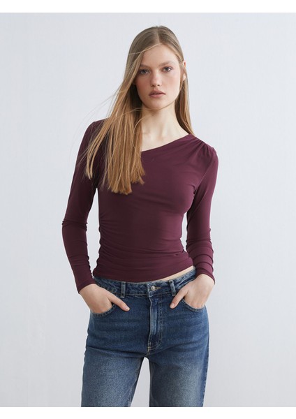 Yeni Sezon Asimetrik V Yaka Büzgülü Bluz