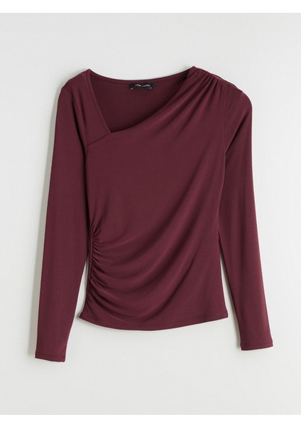 Yeni Sezon Asimetrik V Yaka Büzgülü Bluz indirimleri