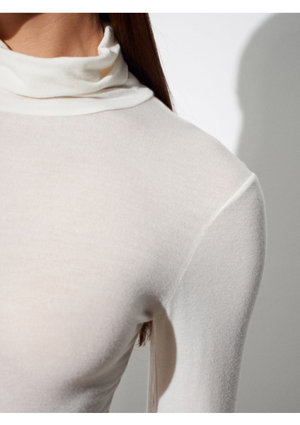 32253 Yün Karışımlı Balıkçı Yaka Top-Ekru fırsatları