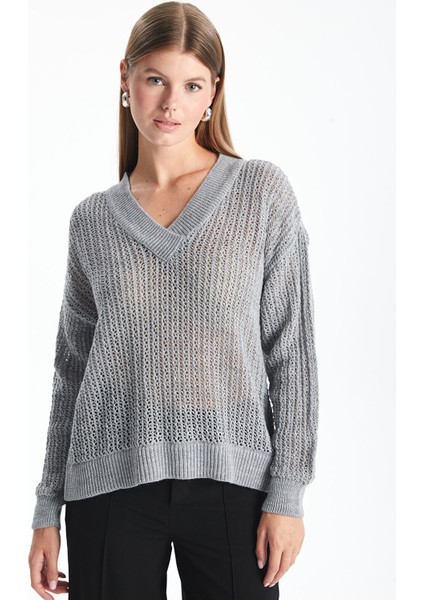 Yeni Sezon V Yaka Ajurlu Uzun Kollu Kadın Triko Kazak
