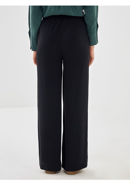 Yeni Sezon Beli Lastikli Kadın Pantolon fırsatları