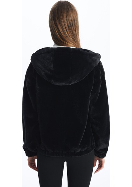 Yeni Sezon Kapüşonlu Oversize Kadın Pelüş Mont indirimleri