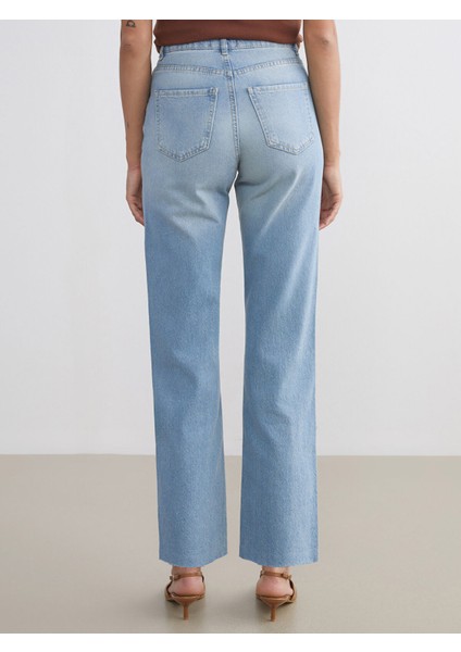 Yeni Sezon Straight Fit Kadın Jean Pantolon fırsatları